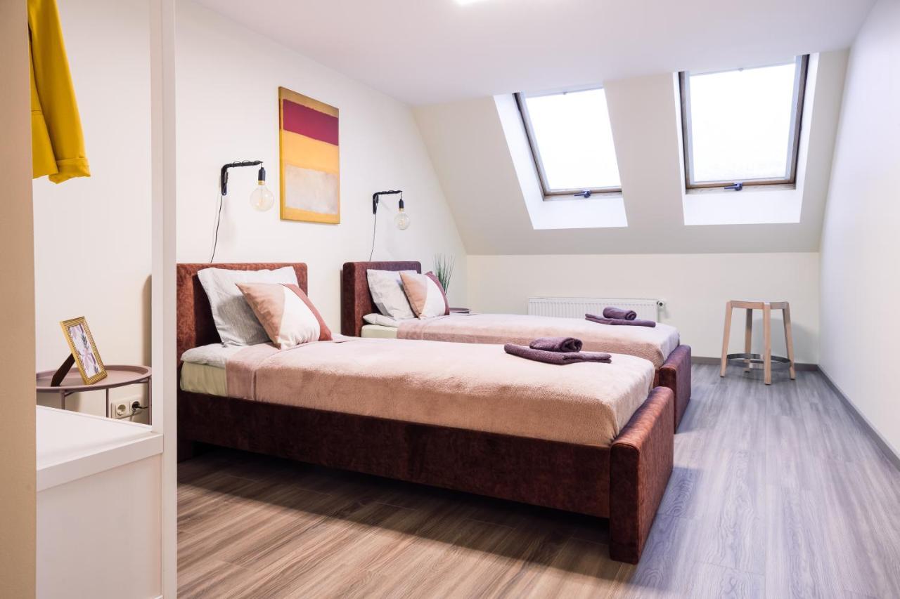 Rothko Apartment/8 Guests/4Bedrooms/Riga Old Town Luaran gambar