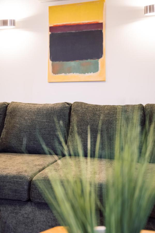 Rothko Apartment/8 Guests/4Bedrooms/Riga Old Town Luaran gambar