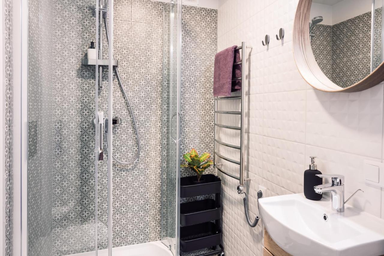 Rothko Apartment/8 Guests/4Bedrooms/Riga Old Town Luaran gambar