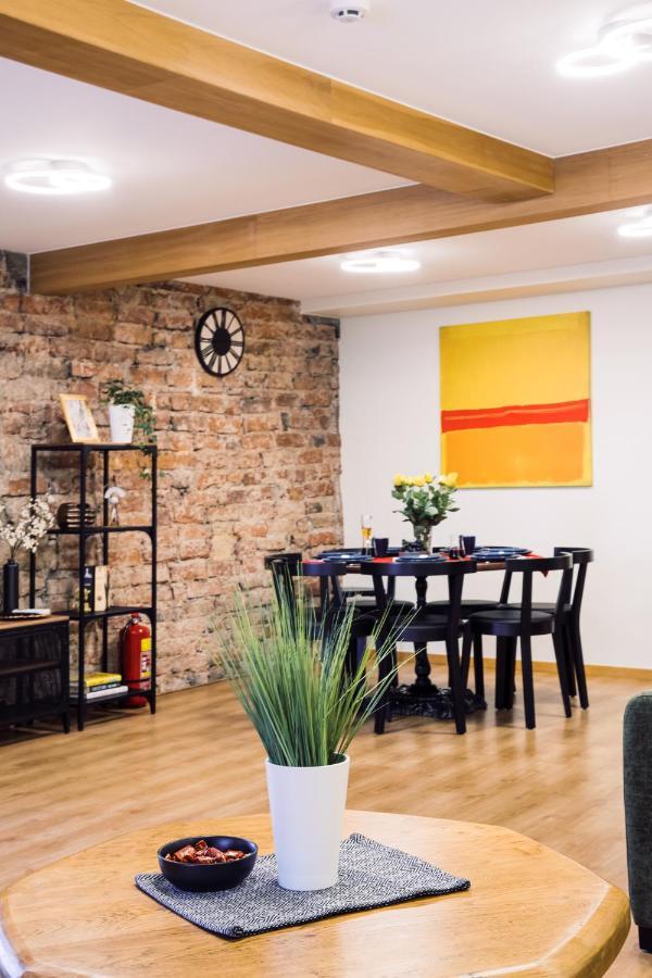 Rothko Apartment/8 Guests/4Bedrooms/Riga Old Town Luaran gambar